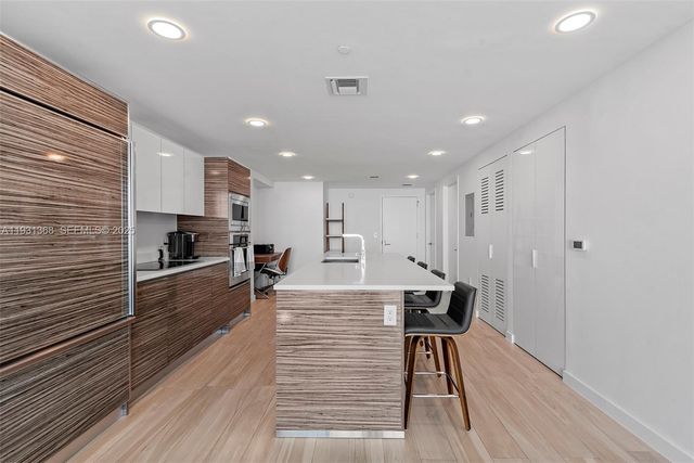 460 NE 28th St 3903, Miami, FL 33137