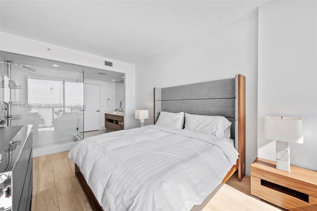 460 NE 28th St 3903, Miami, FL 33137