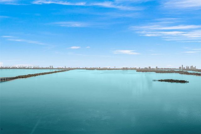 460 NE 28th St 3903, Miami, FL 33137