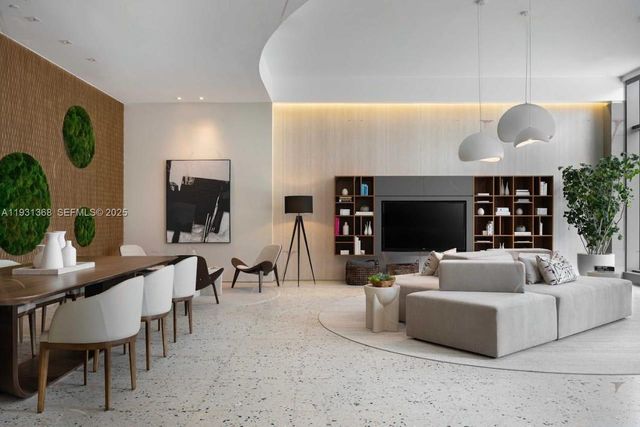 460 NE 28th St 3903, Miami, FL 33137