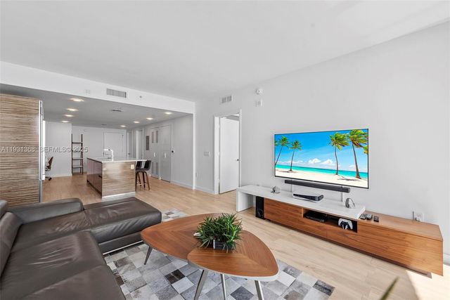 460 NE 28th St 3903, Miami, FL 33137