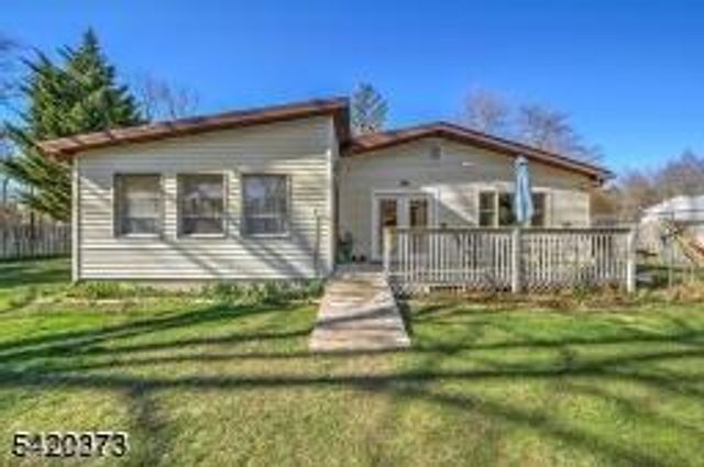 181 E Pleasant Grove Road, Jackson, NJ 08527