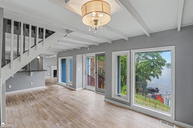 546 Bellevue Avenue, Lake Orion, MI 48362