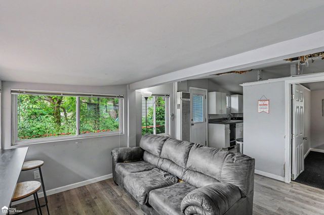 546 Bellevue Avenue, Lake Orion, MI 48362