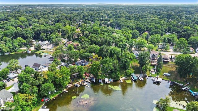 546 Bellevue Avenue, Lake Orion, MI 48362