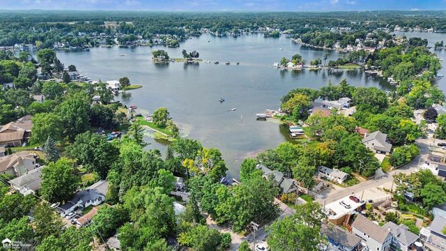 546 Bellevue Avenue, Lake Orion, MI 48362
