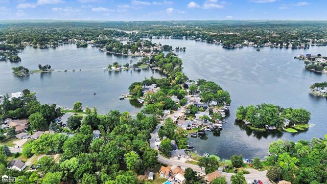 546 Bellevue Avenue, Lake Orion, MI 48362