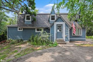 546 Bellevue Avenue, Lake Orion, MI 48362