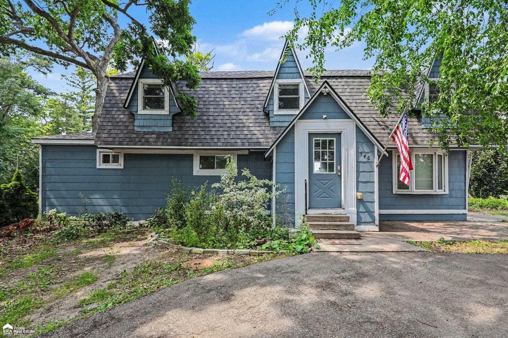 546 Bellevue Avenue, Lake Orion, MI 48362