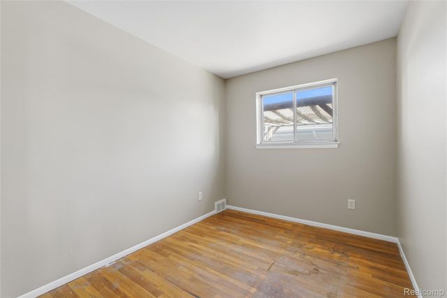 31001 Parkwood Street, Westland, MI 48186