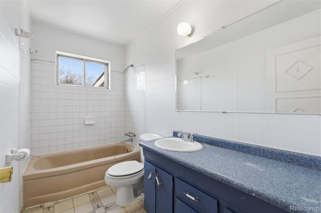 31001 Parkwood Street, Westland, MI 48186