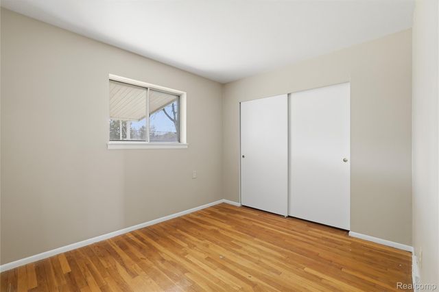 31001 Parkwood Street, Westland, MI 48186