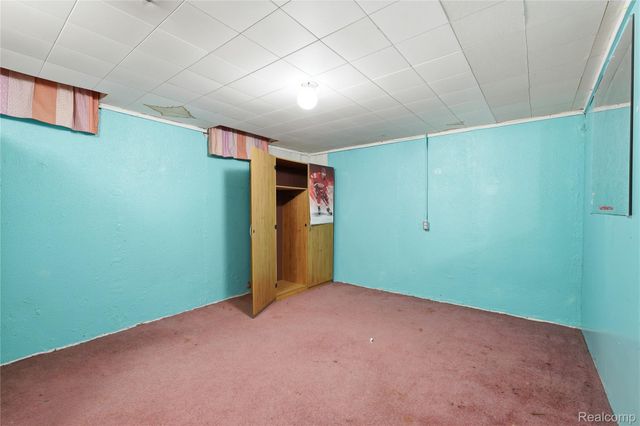 31001 Parkwood Street, Westland, MI 48186