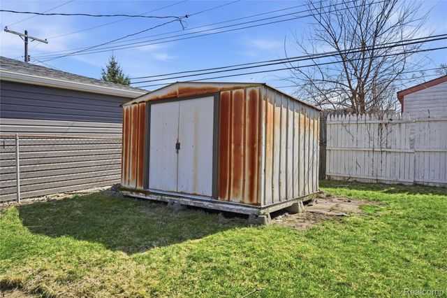 31001 Parkwood Street, Westland, MI 48186