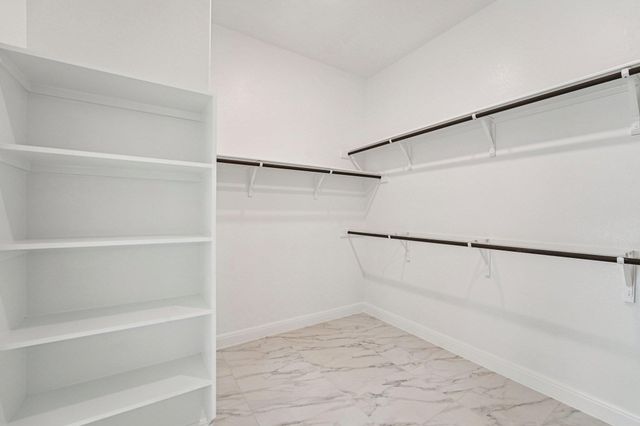 509 Treadwell LN, Kyle, TX 78640