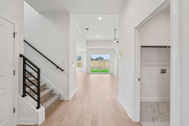 509 Treadwell LN, Kyle, TX 78640