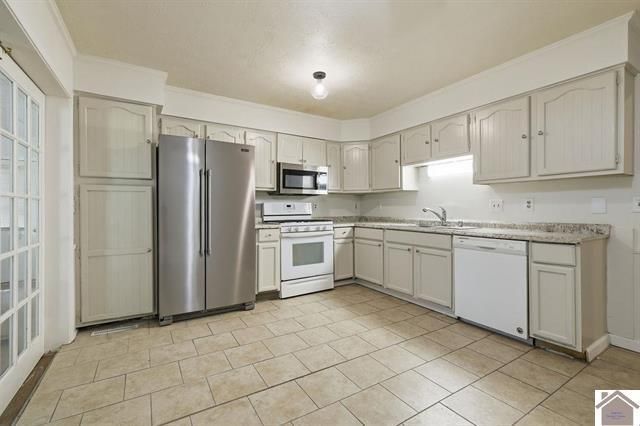 130 Azelia Circle, Paducah, KY 42003