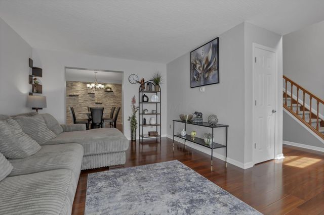 4826 Edge Grove Drive, Groveport, OH 43125