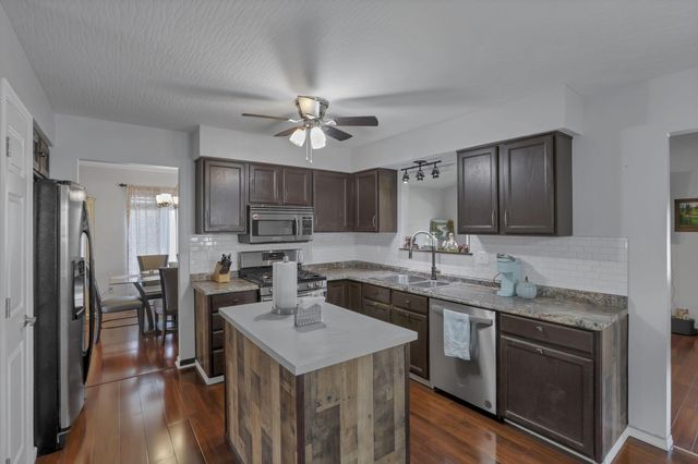 4826 Edge Grove Drive, Groveport, OH 43125