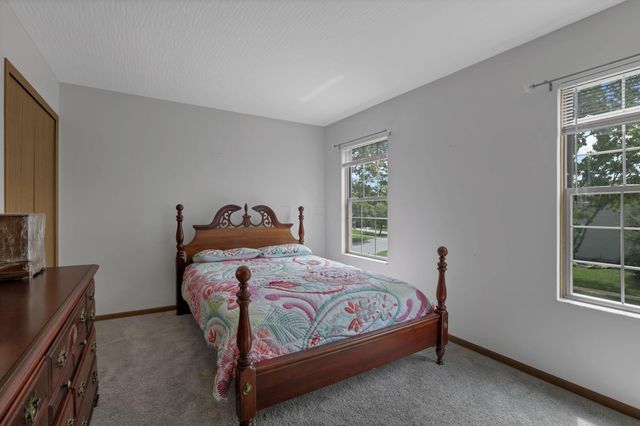 4826 Edge Grove Drive, Groveport, OH 43125