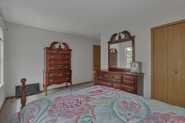 4826 Edge Grove Drive, Groveport, OH 43125