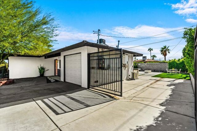 359 W Bon Air Drive, Palm Springs, CA 92262