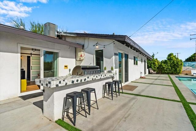 359 W Bon Air Drive, Palm Springs, CA 92262