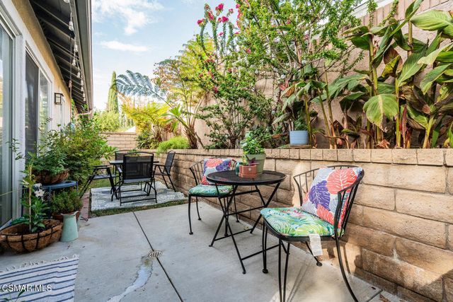 2040 Freesia Avenue, Simi Valley, CA 93063