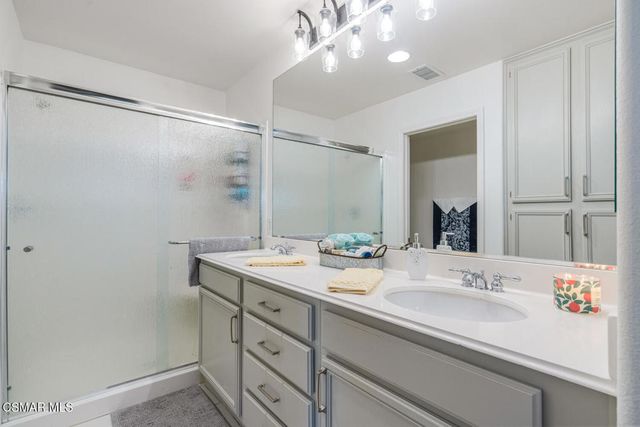 2040 Freesia Avenue, Simi Valley, CA 93063