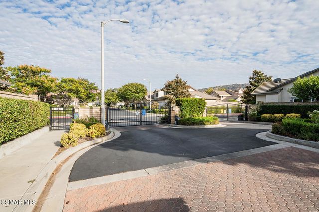 2040 Freesia Avenue, Simi Valley, CA 93063