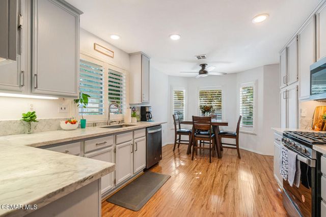 2040 Freesia Avenue, Simi Valley, CA 93063