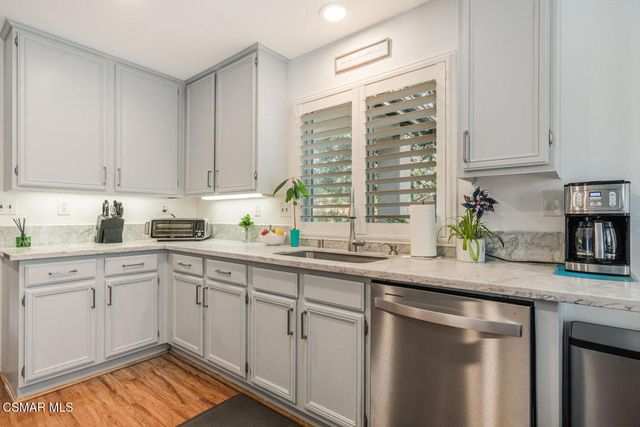 2040 Freesia Avenue, Simi Valley, CA 93063