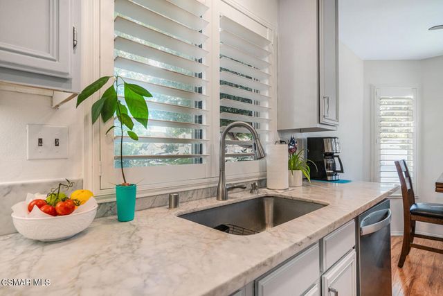 2040 Freesia Avenue, Simi Valley, CA 93063