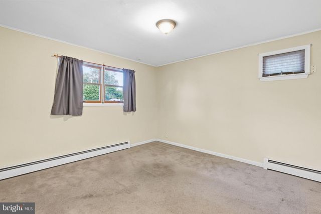 3036 STONEY CREEK RD, Norristown, PA 19401