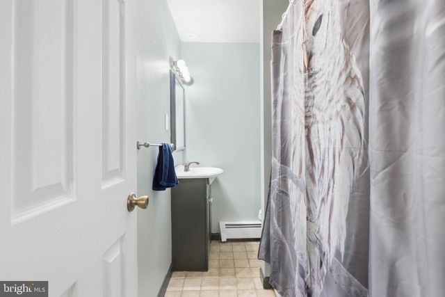 3036 STONEY CREEK RD, Norristown, PA 19401