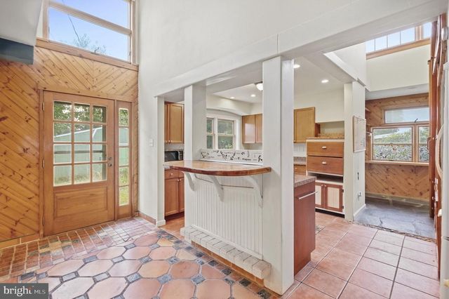 3036 STONEY CREEK RD, Norristown, PA 19401