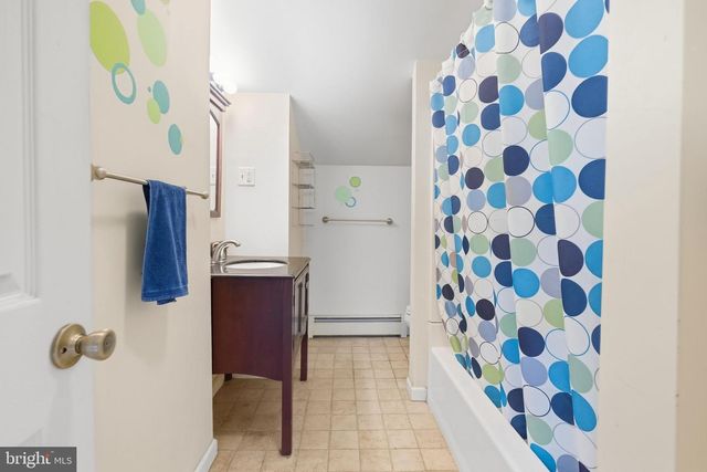 3036 STONEY CREEK RD, Norristown, PA 19401