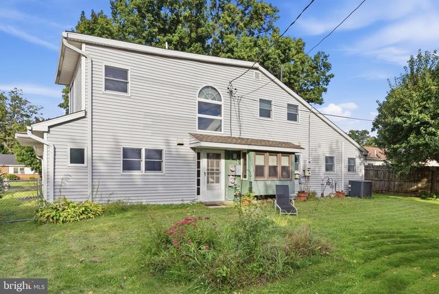 3036 STONEY CREEK RD, Norristown, PA 19401