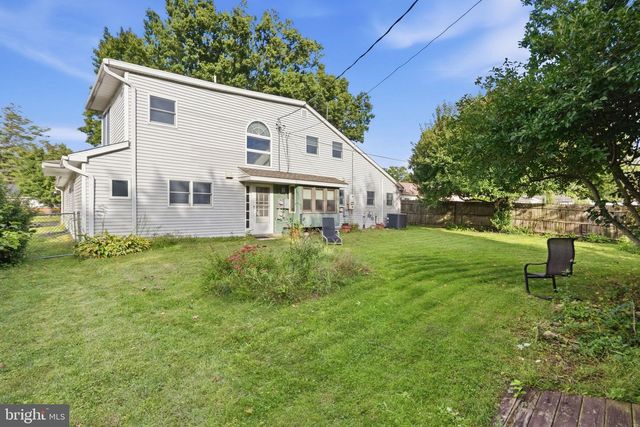 3036 STONEY CREEK RD, Norristown, PA 19401