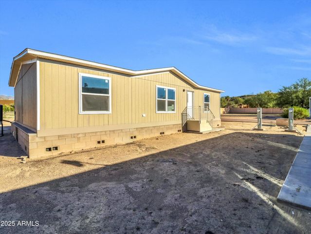 19500 E GREGORY Street 16, Black Canyon City, AZ 85324