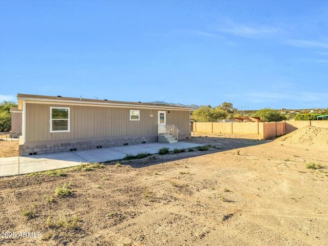 19500 E GREGORY Street 16, Black Canyon City, AZ 85324