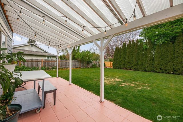 12307 42nd Drive NE, Marysville, WA 98271