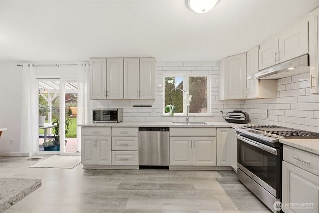 12307 42nd Drive NE, Marysville, WA 98271