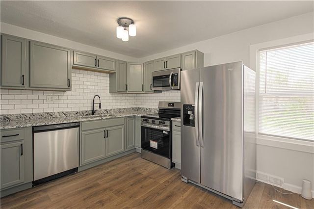7101 E 113th Street, Kansas City, MO 64134