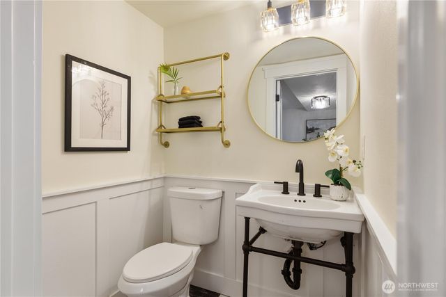 715 27th Avenue, Seattle, WA 98122