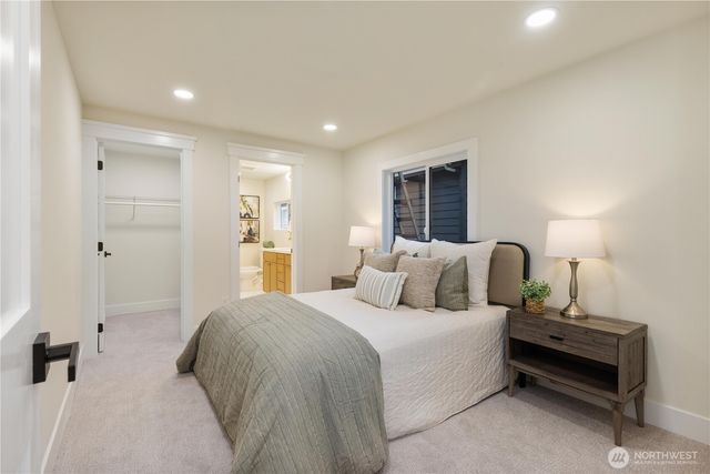 715 27th Avenue, Seattle, WA 98122