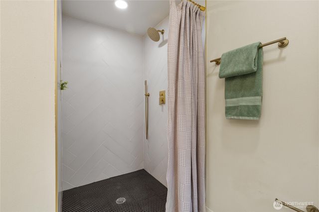 715 27th Avenue, Seattle, WA 98122