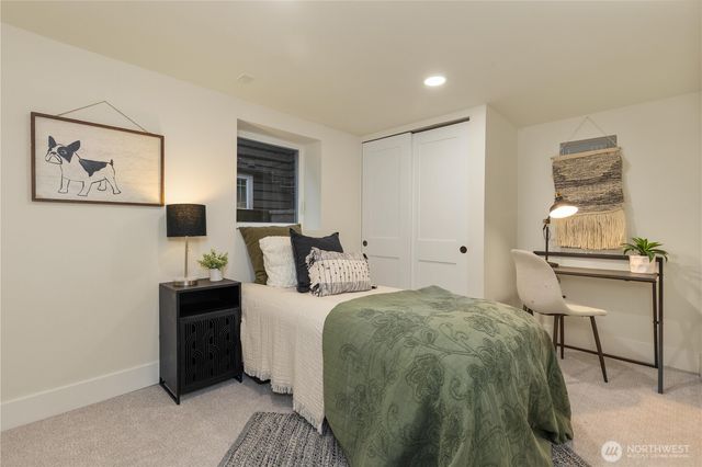 715 27th Avenue, Seattle, WA 98122