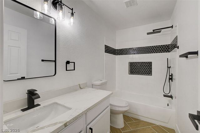 7229 Old Mission Drive, Las Vegas, NV 89128