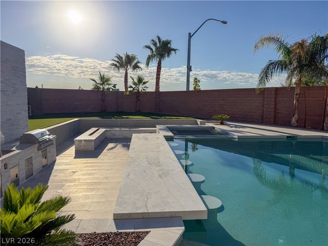 7614 Noche Oscura Circle, Las Vegas, NV 89139